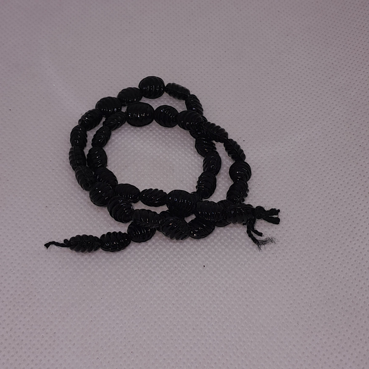 BHIVE Pattern Glass Beads
